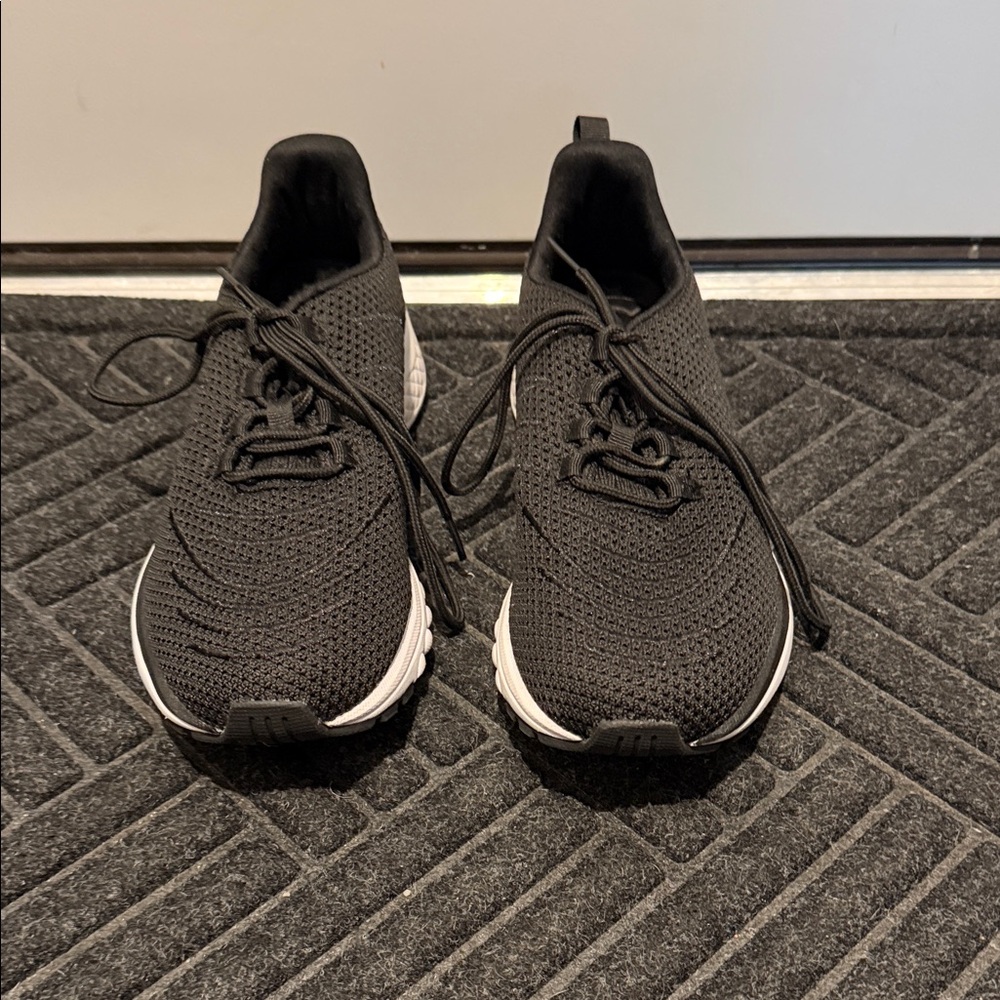 Propet Black Knit Women's Athletic Shoes